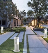 LAMPIONE PALO GIARDINO LED ILLUMINAZIONE DA ESTERNO 15W IP65 ALTEZZA 30 CM LUCE BIANCA NATURALE PER PRATO AIUOLE