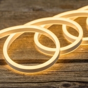 Striscia Led Tubo Effetto Neon IP65 Da Esterno 12V Flessibile e Tagliabile Calda