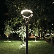 Lampione moderno LED 100W cerchio luminoso IP65 da Giardino viali con palo 3 MT luce Bianca 4000K